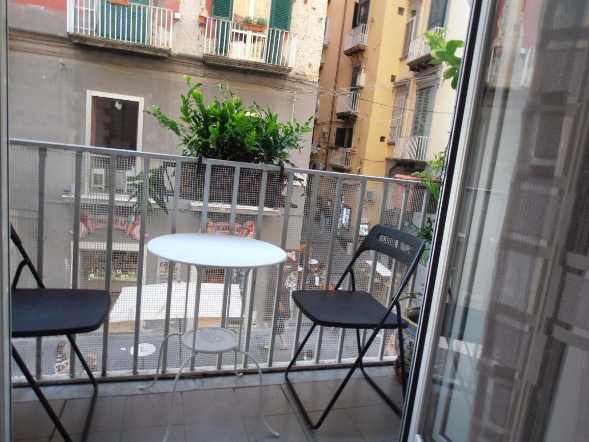 La Residenza Napoli Chiaia Short Let Apartment Superior Via Chiaia 82 Exterior photo