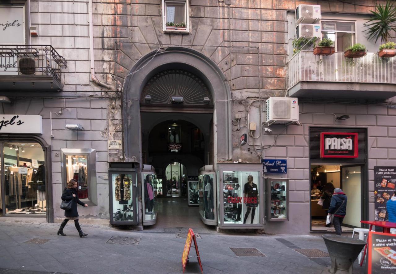 La Residenza Napoli Chiaia Short Let Apartment Superior Via Chiaia 82 Exterior photo