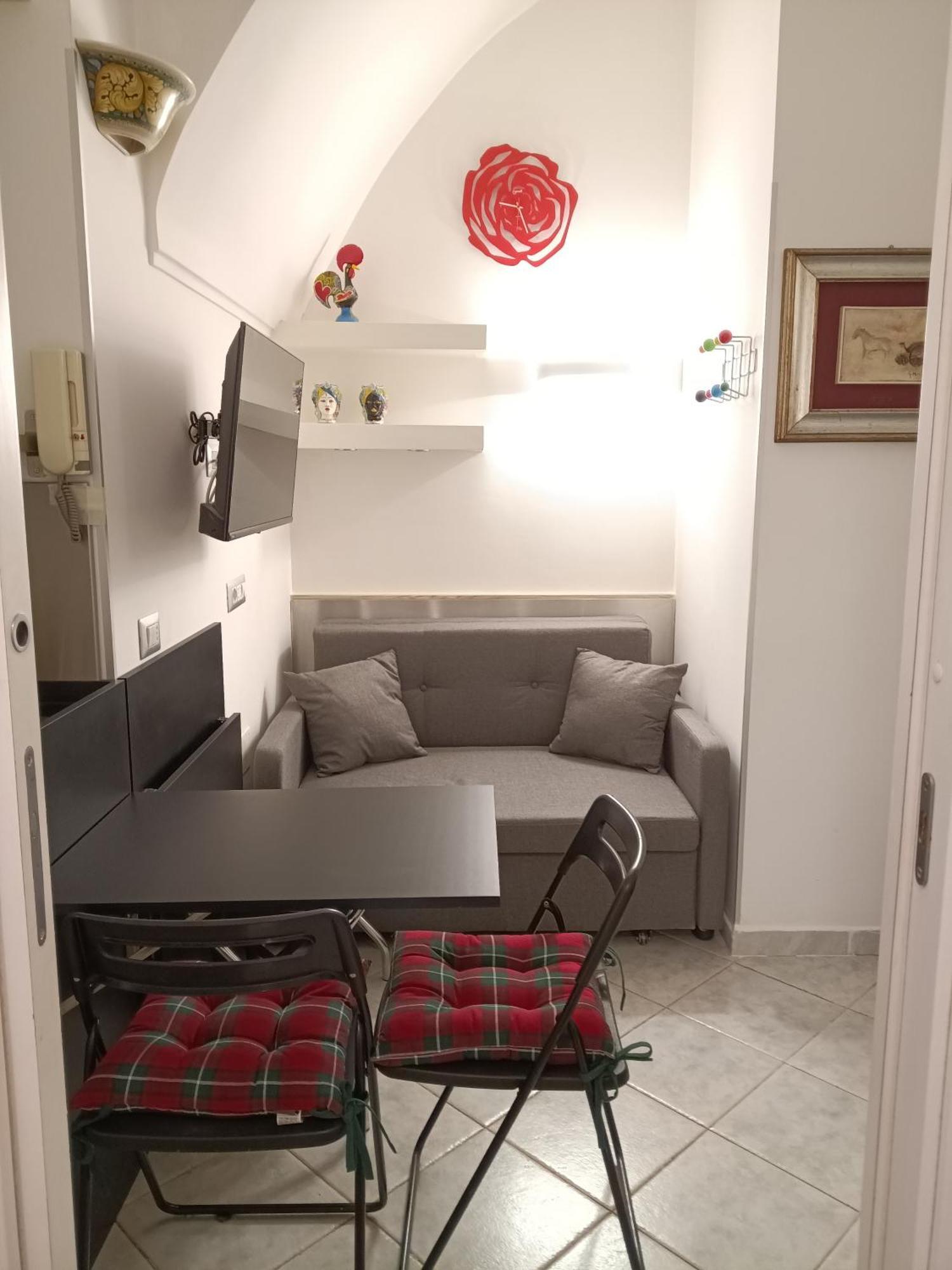 La Residenza Napoli Chiaia Short Let Apartment Superior Via Chiaia 82 Exterior photo