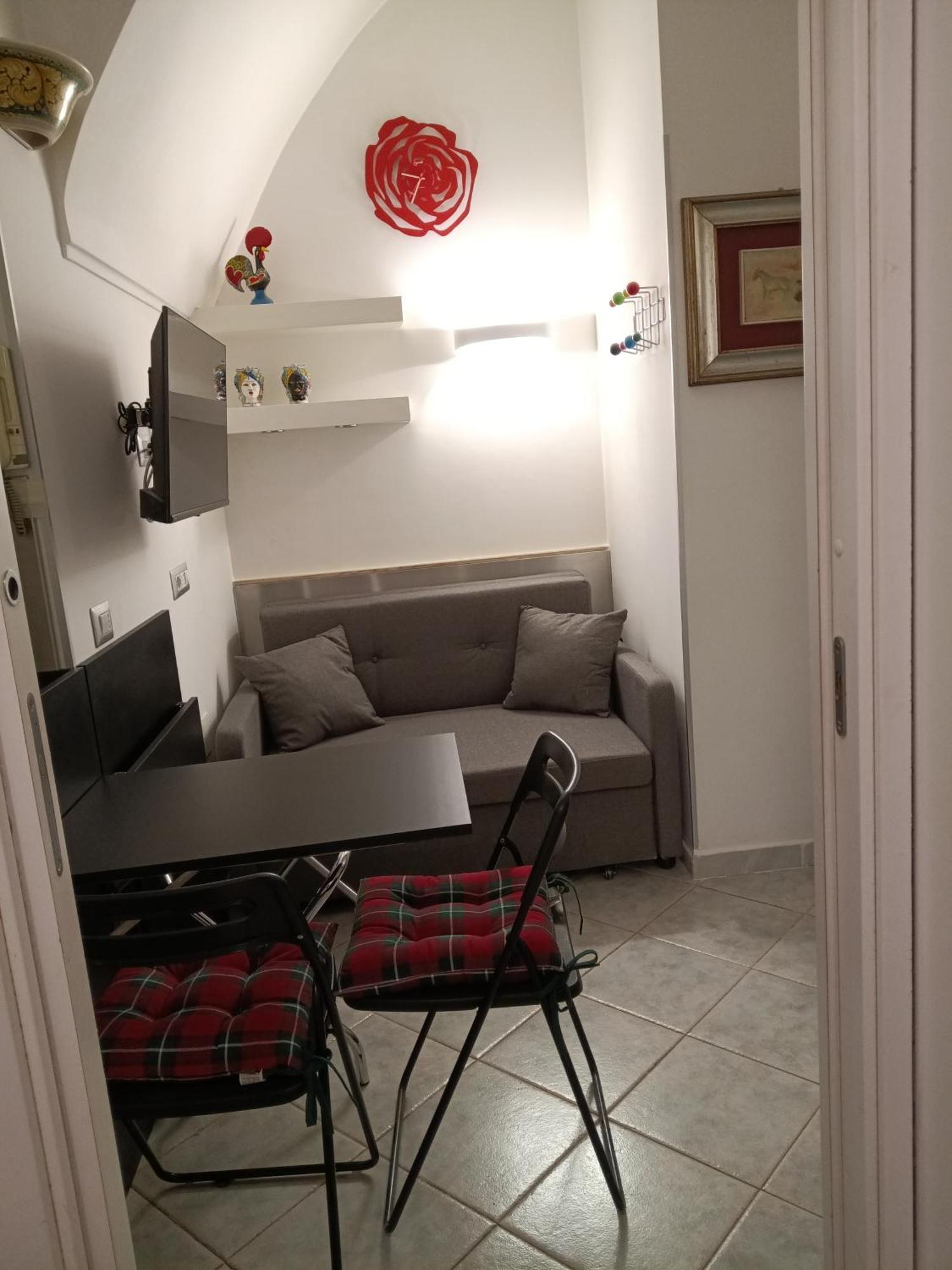 La Residenza Napoli Chiaia Short Let Apartment Superior Via Chiaia 82 Exterior photo